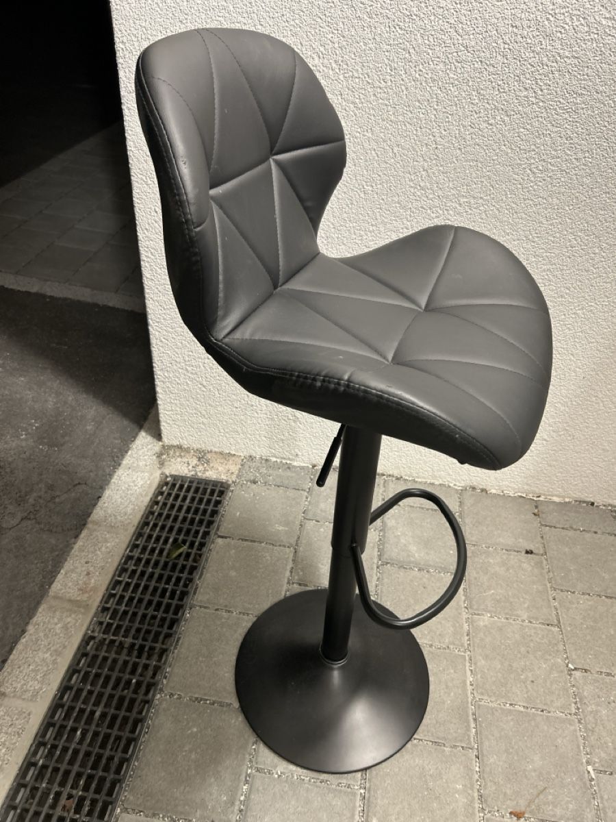 Sgabelli: Barhocker schwarz höhenverstellbar – Usato da Balzers venduto da FL_Chrisi_90 1