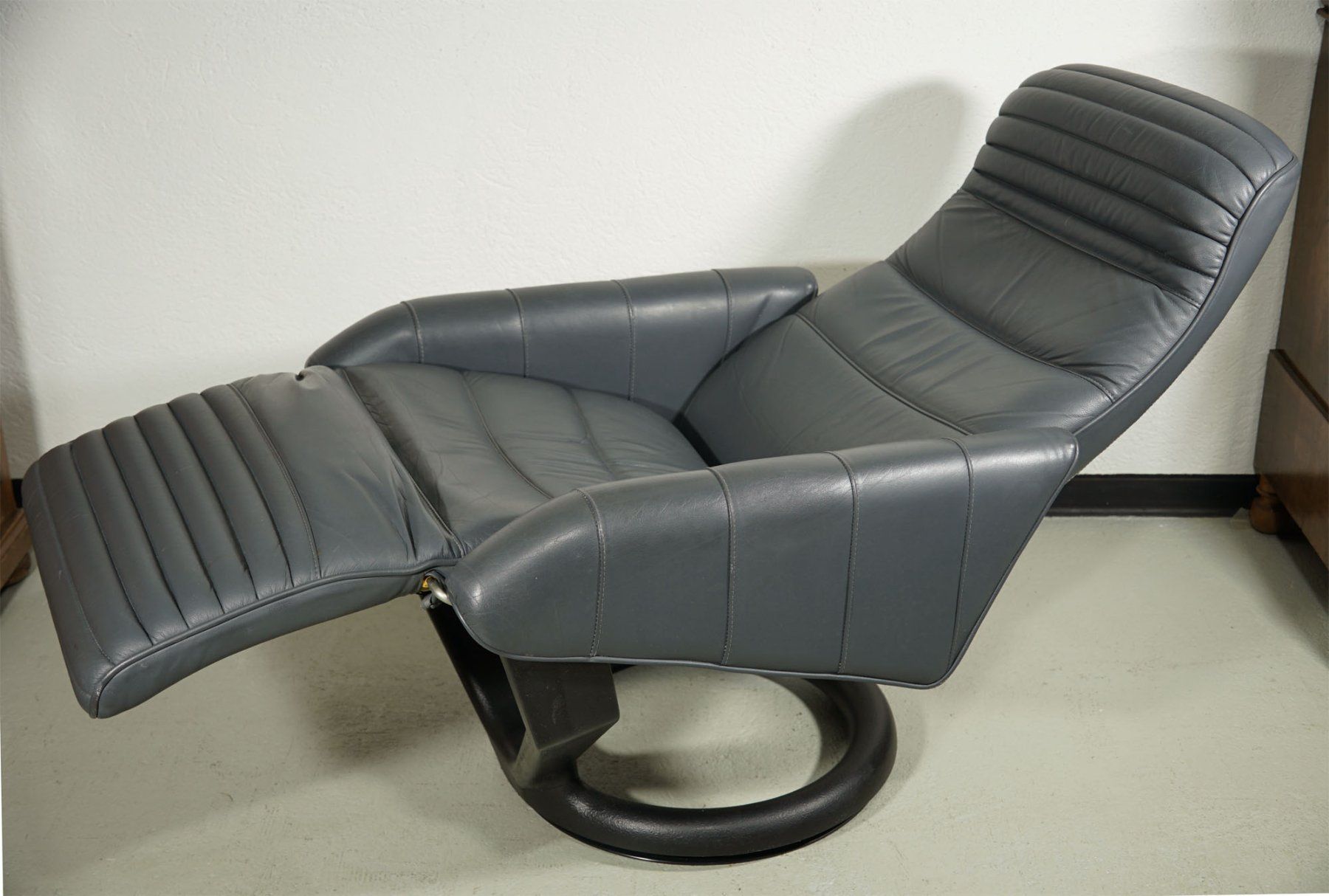 Poltrone: Dänischer Designklassiker Relaxsessel Action Recliner – Usato da Meggen venduto da Trouvaillen 3