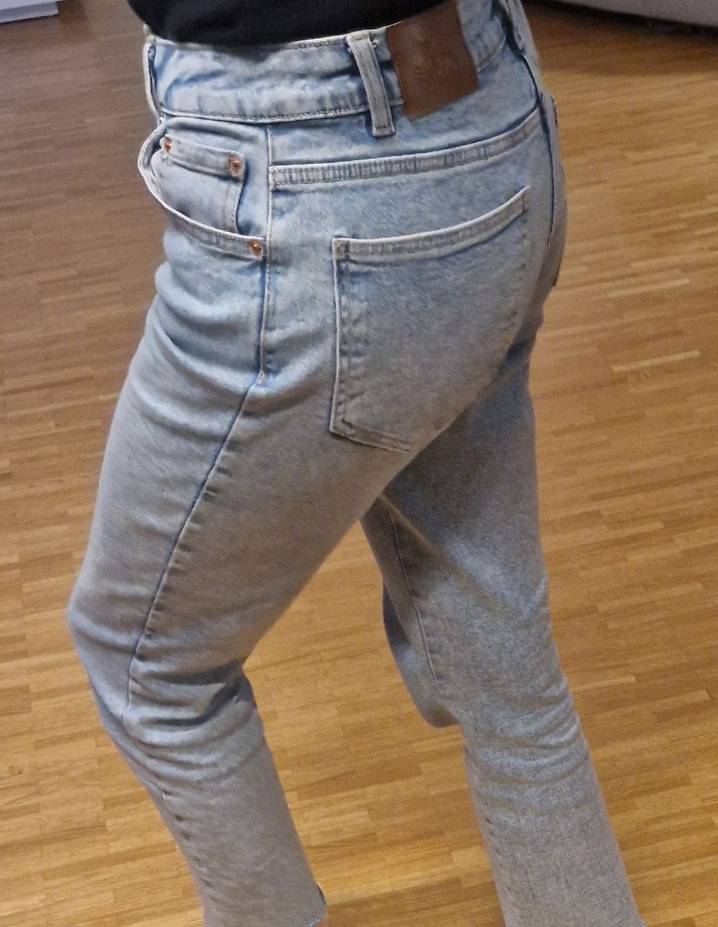 Jeans: Jean cropped Jennyfer, taille 38 – Nuovo (secondo la descrizione) da Versoix venduto da aline_b 4