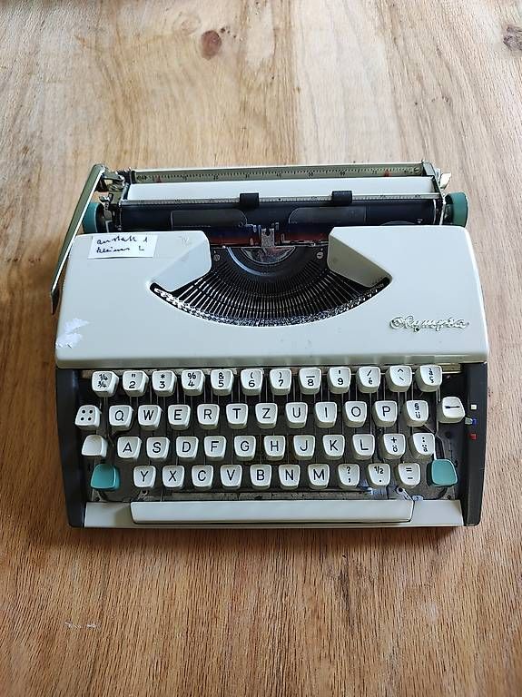 Macchine da scrivere: Olympia Schreibmaschine – Usato da Altstätten SG venduto da RK93