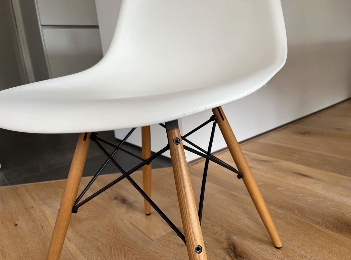 Vitra Sedie: Vitra Eames Plastic Chair – Usato da Rietheim venduto da car_86dz 5