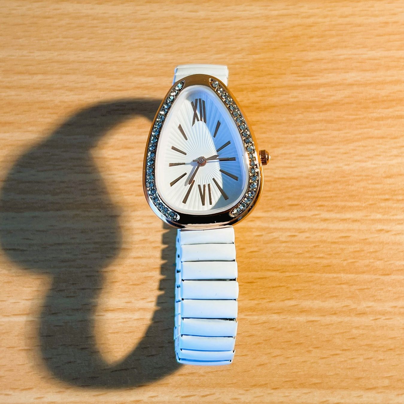 Orologi: Damenuhr weiss elastisches Armband – Nuovo (secondo la descrizione) da Amlikon-Bissegg venduto da riestig