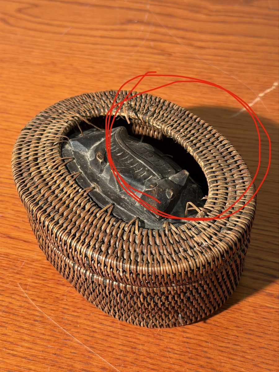 Barattoli: Unique Vintage Wicker Boxes with Carved Stone Details – Usato da Lausanne venduto da vas_mbk2 3