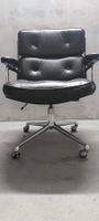 Sehr schöner original Vintage Vitra ES 104 Lobby chair