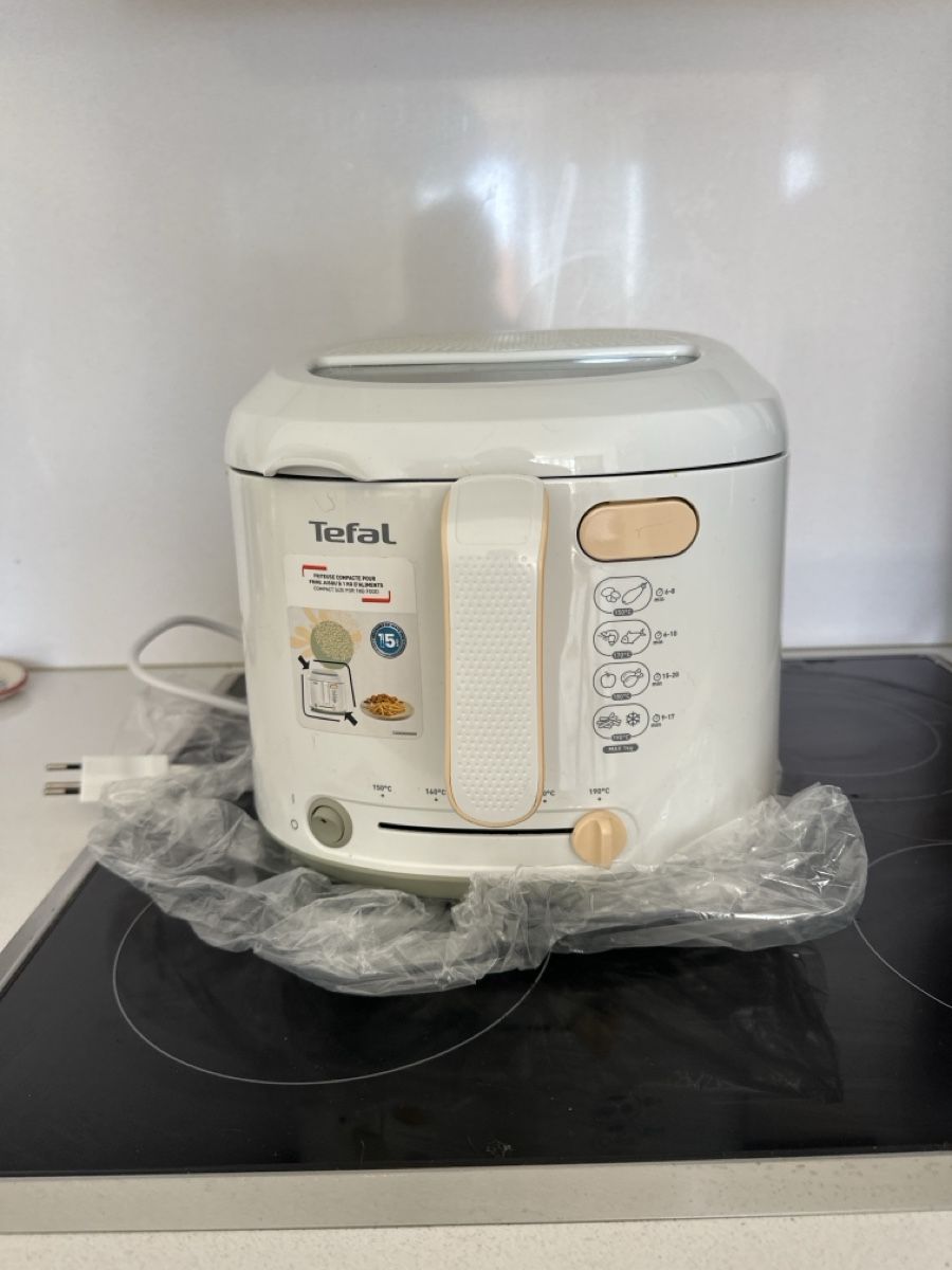 Tefal Elettrodomestici da cucina: Friteuse cocoon uno tefal – Usato da Genève venduto da tng_drq8