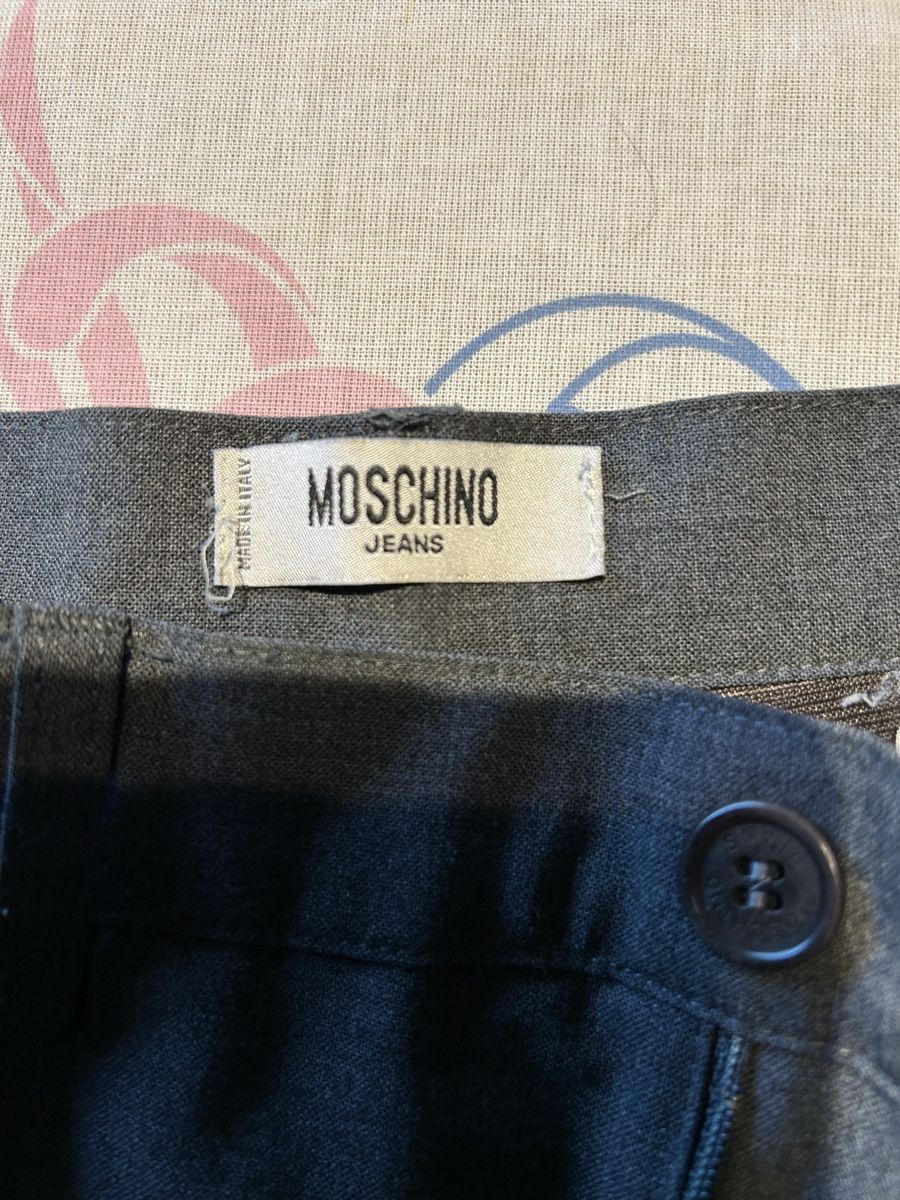 Moschino Pantaloni: Moschino pantalon – Usato da Burgdorf venduto da nat_kfq5 1