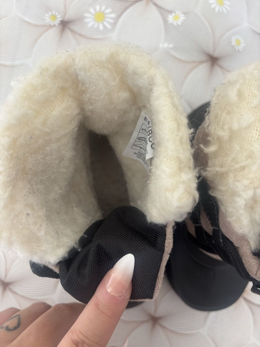 Chaussures filles: Bottes  – Neuf (Voir description) à Monthey par mon_sgm8 2