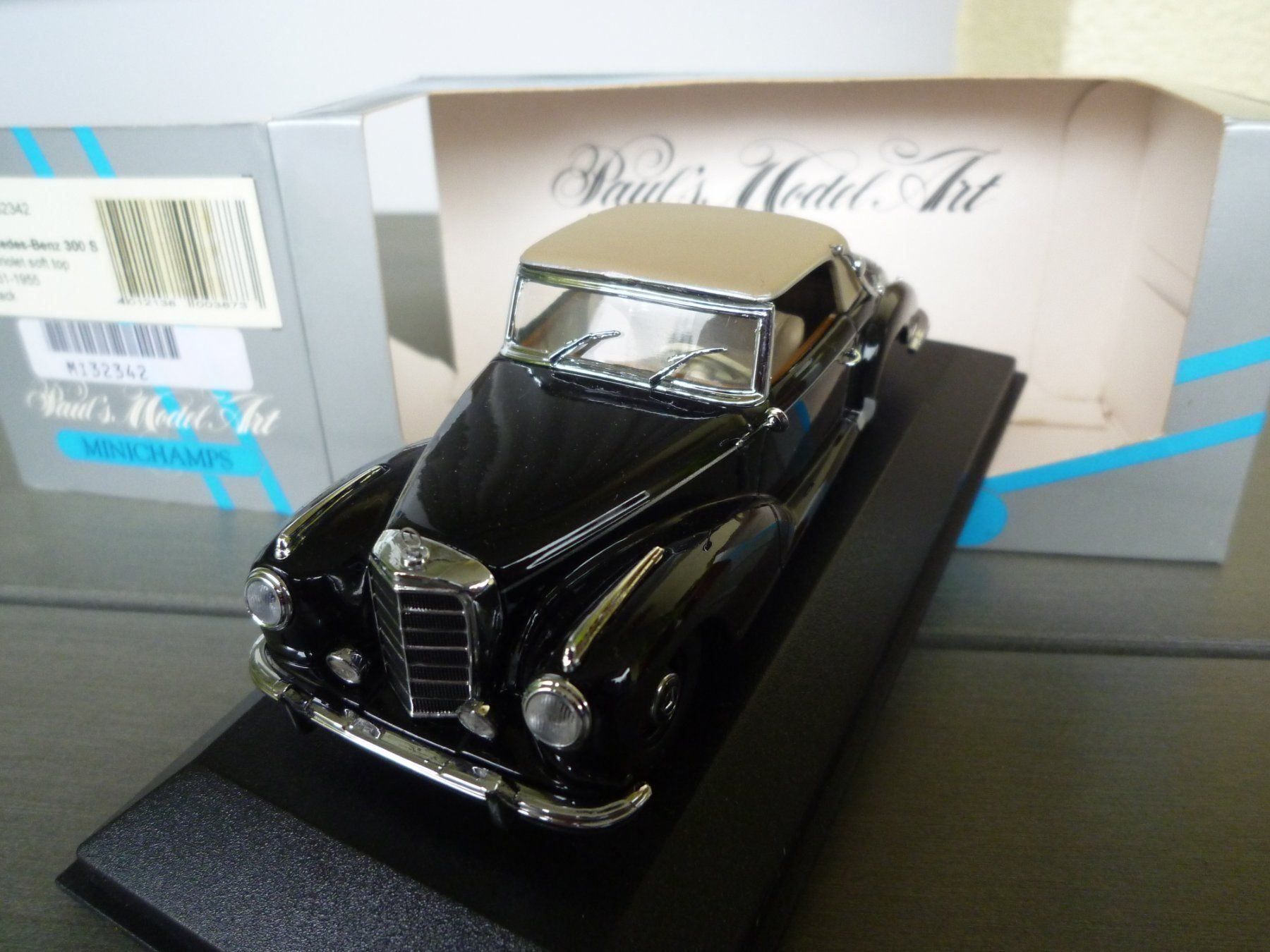 Mercedes-Benz Modellini d'auto: Mercedes 300S Cabriolet soft top – Nuovo e nell'imballaggio originale da Flawil venduto da Imperiosud 1