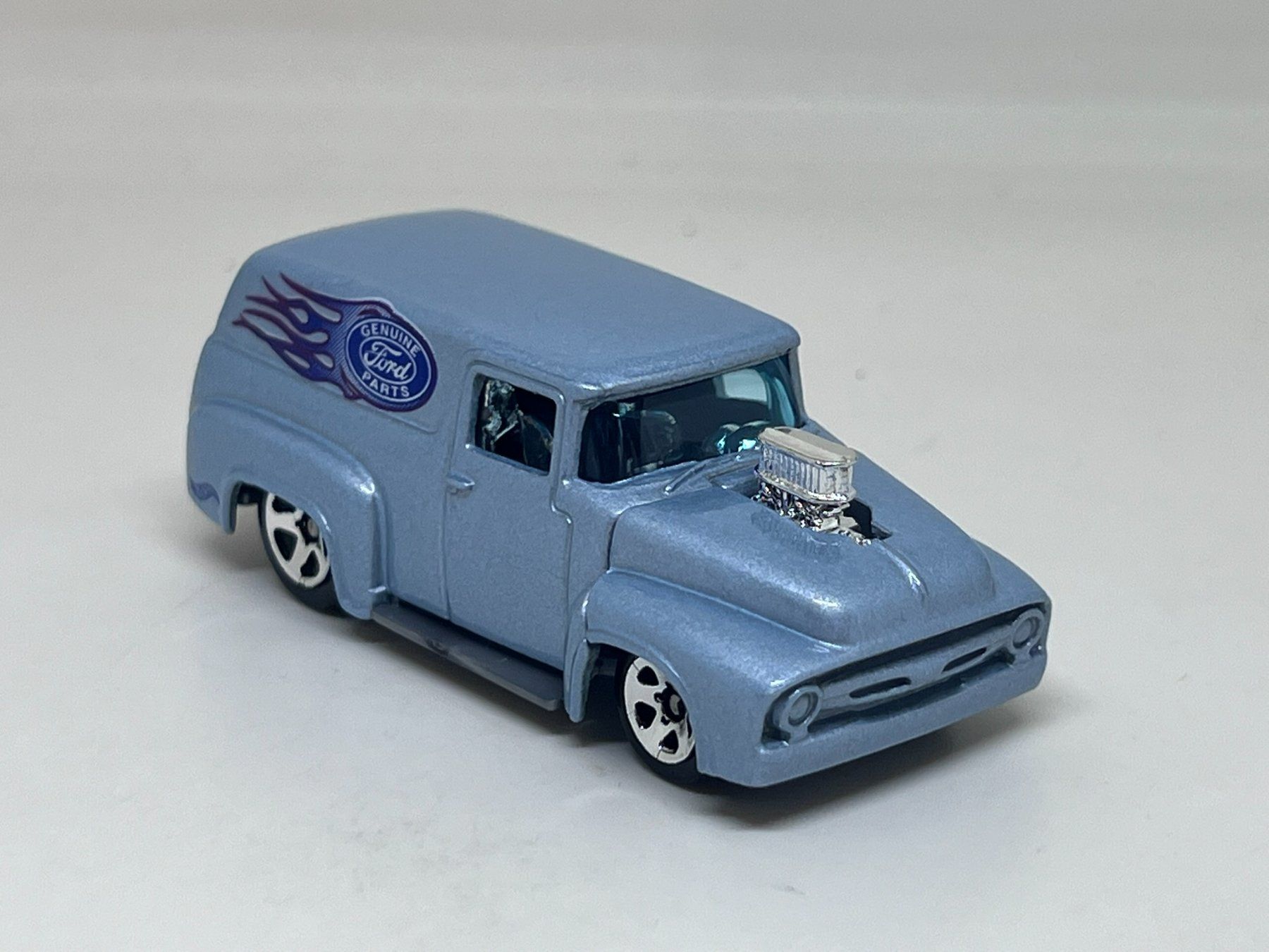Hot Wheels Modellini d'auto: Hot Wheels '56 Ford – Nuovo (secondo la descrizione) da Wildegg venduto da LaaBoutique