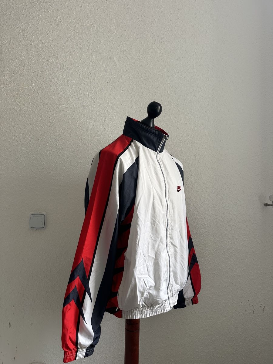 Nike Vestes: Vintage Oversize NikeSportjacke – D'occasion à Luzern par muh_22qq 4