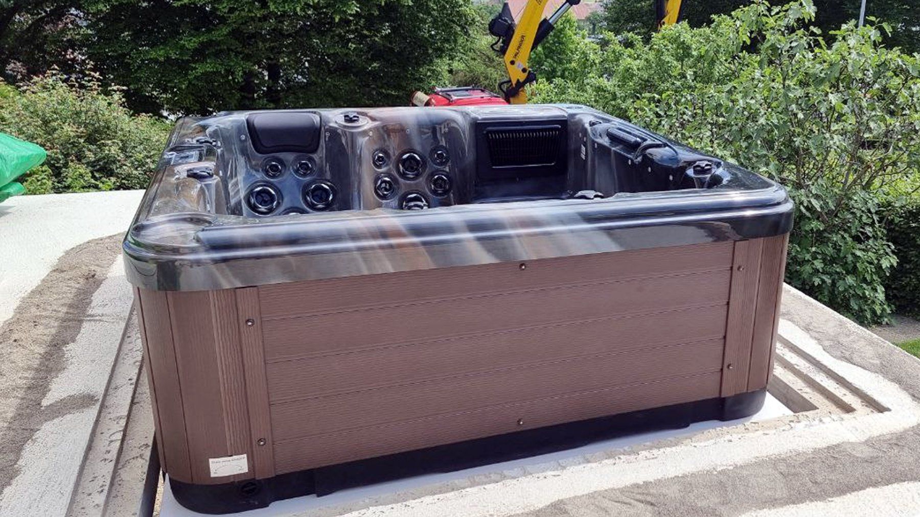 Whirlpool: Outdoor Whirlpool Stingray 6610 – Usato da Grenchen venduto da Wellnesspools 2