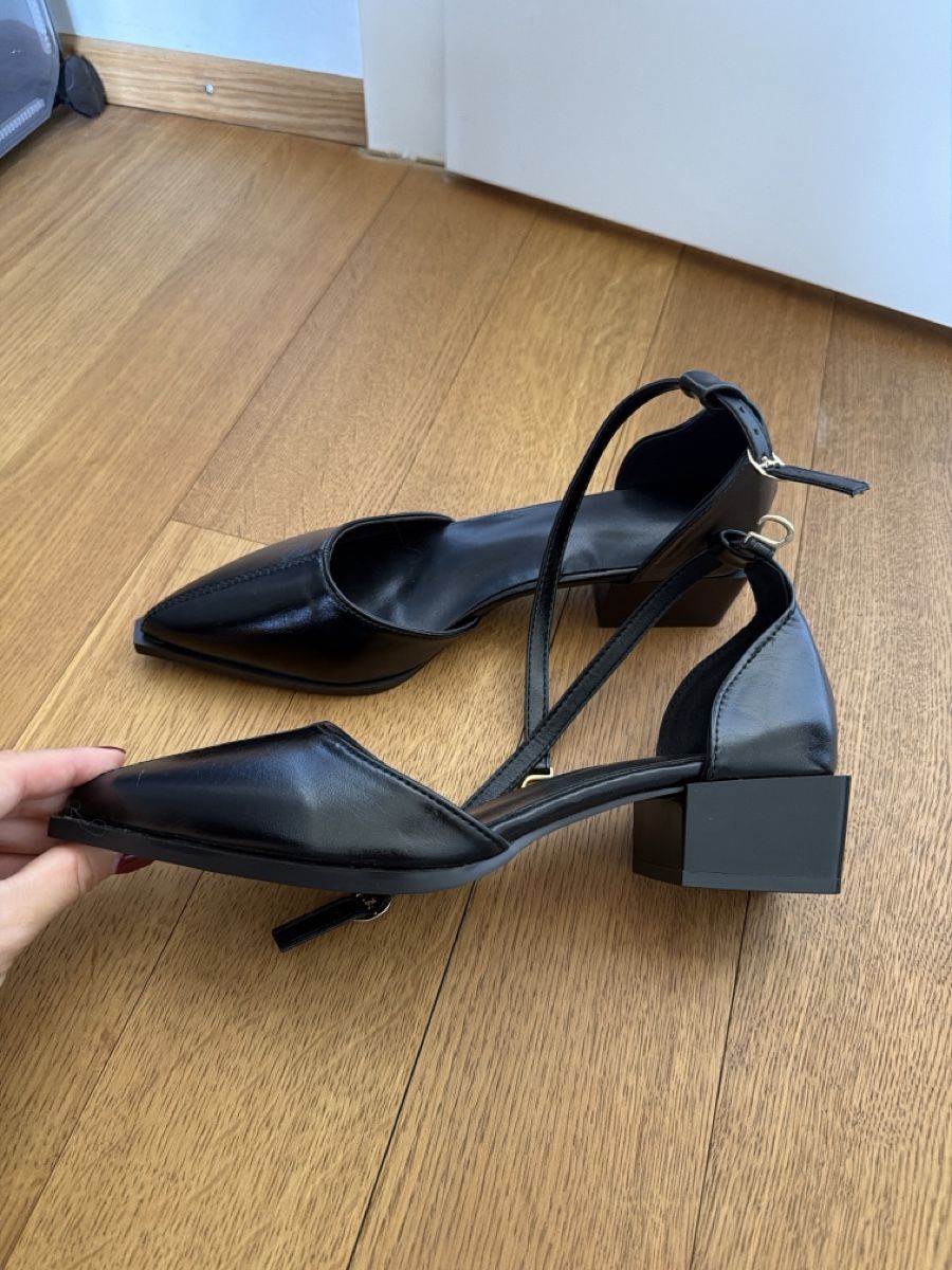 Scarpe da donna: Low heel design leather sandals 38 – Nuovo (secondo la descrizione) da Hausen AG venduto da nik_9sg2 3