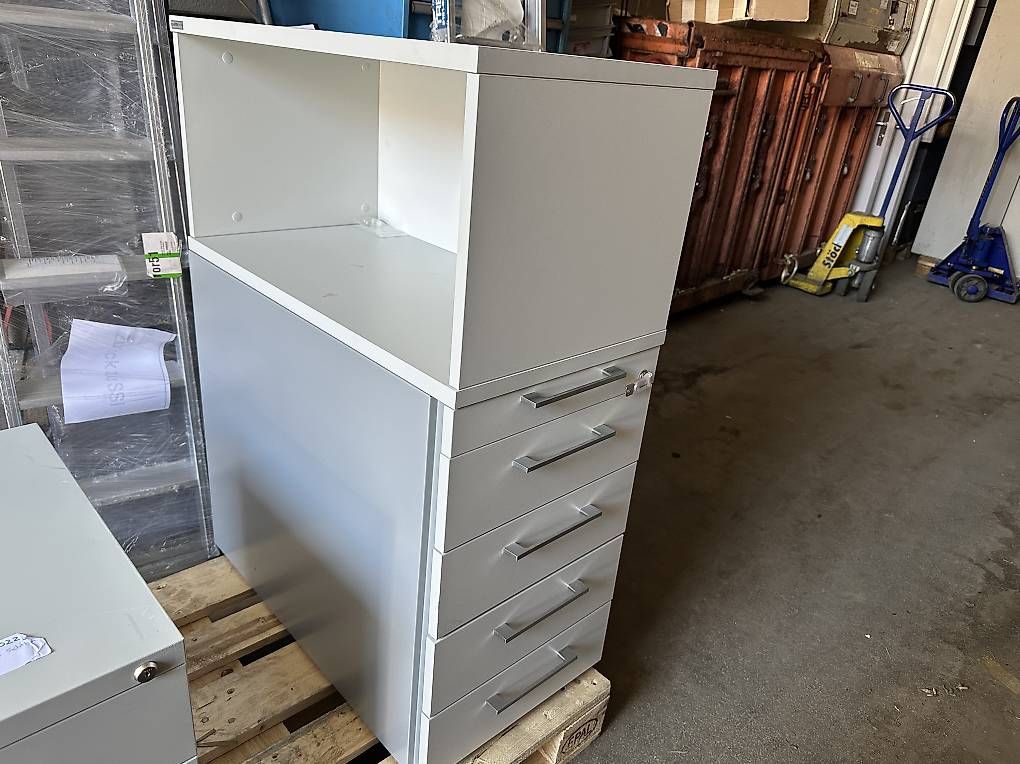 Scaffali: neuer Beistellcontainer mit Aufsatzregal, abschliessbar – Nuovo (secondo la descrizione) da Necker venduto da liq24 2