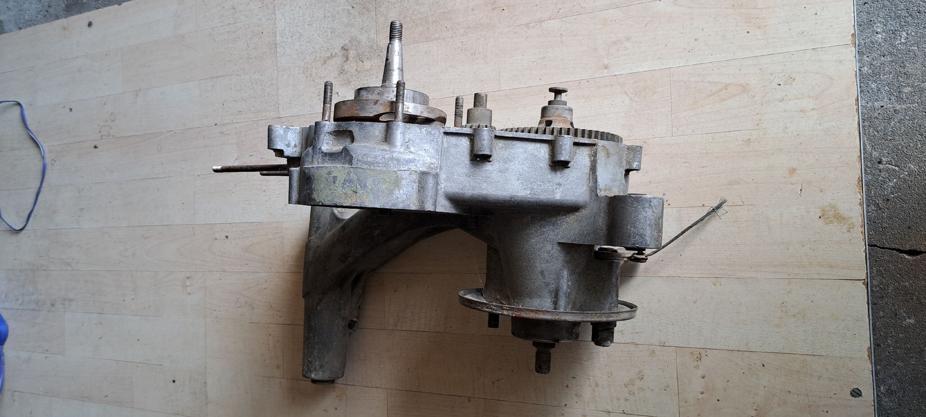 Vespa Tutti pezzi di ricambio per scooter: Vespa Motor – Usato da Füllinsdorf venduto da Borgirosi 2