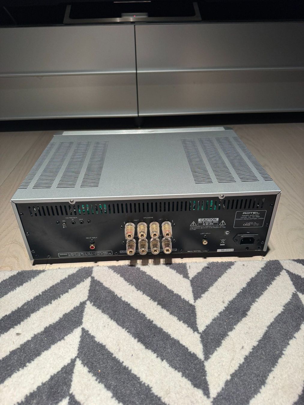Rotel Verstärker: Bloc de puissance stéréo Rotel RB-1552 – Gebraucht aus Vandoeuvres von mathdriving 3