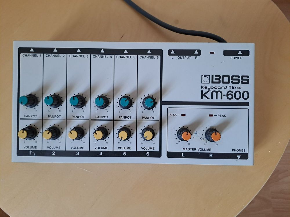 BOSS KM-600 Keyboard Mixer, 6-Kanal, Vintage (Gebraucht) in Muttenz für ...