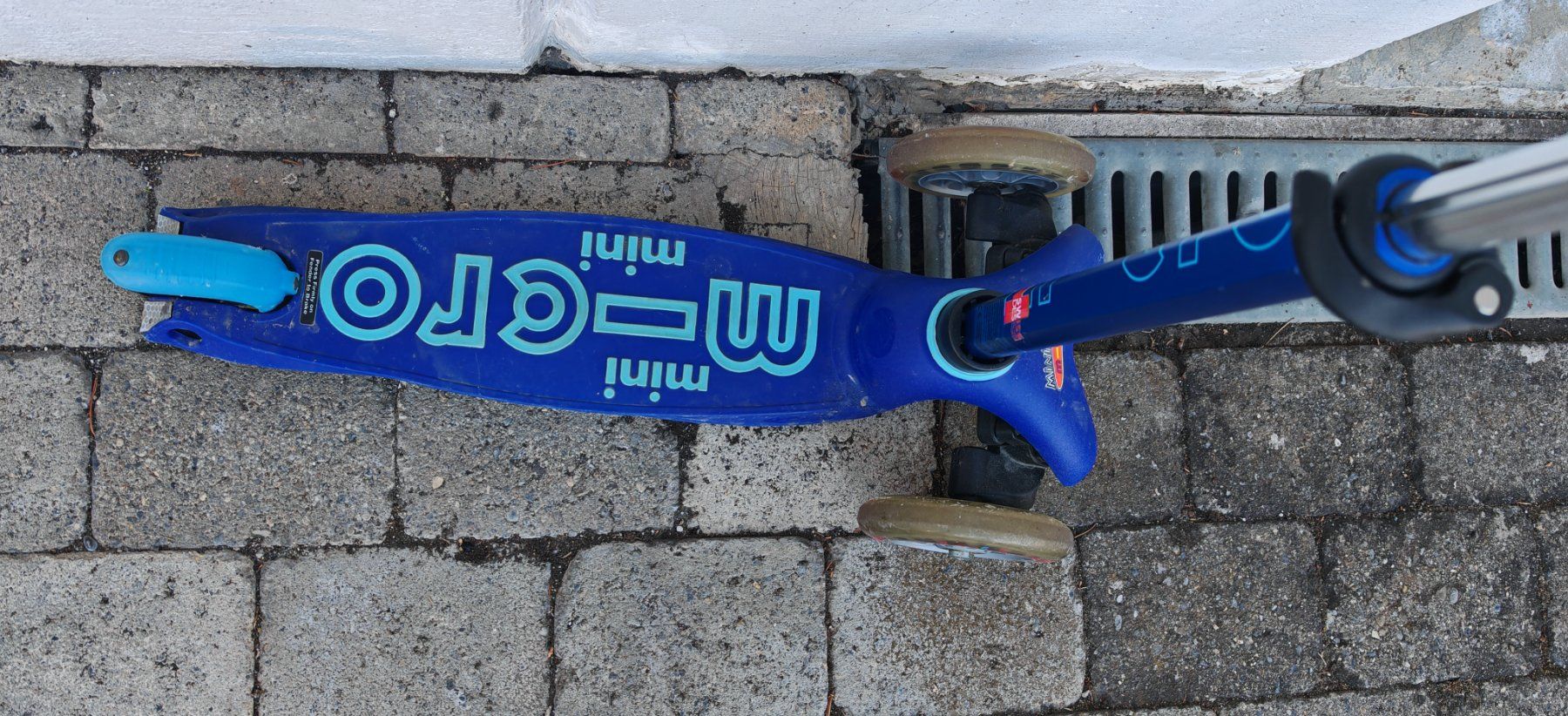Micro Kickboard: Micro Mini Trottinett blau gebraucht – Gebraucht aus Seon von Rambo811 2