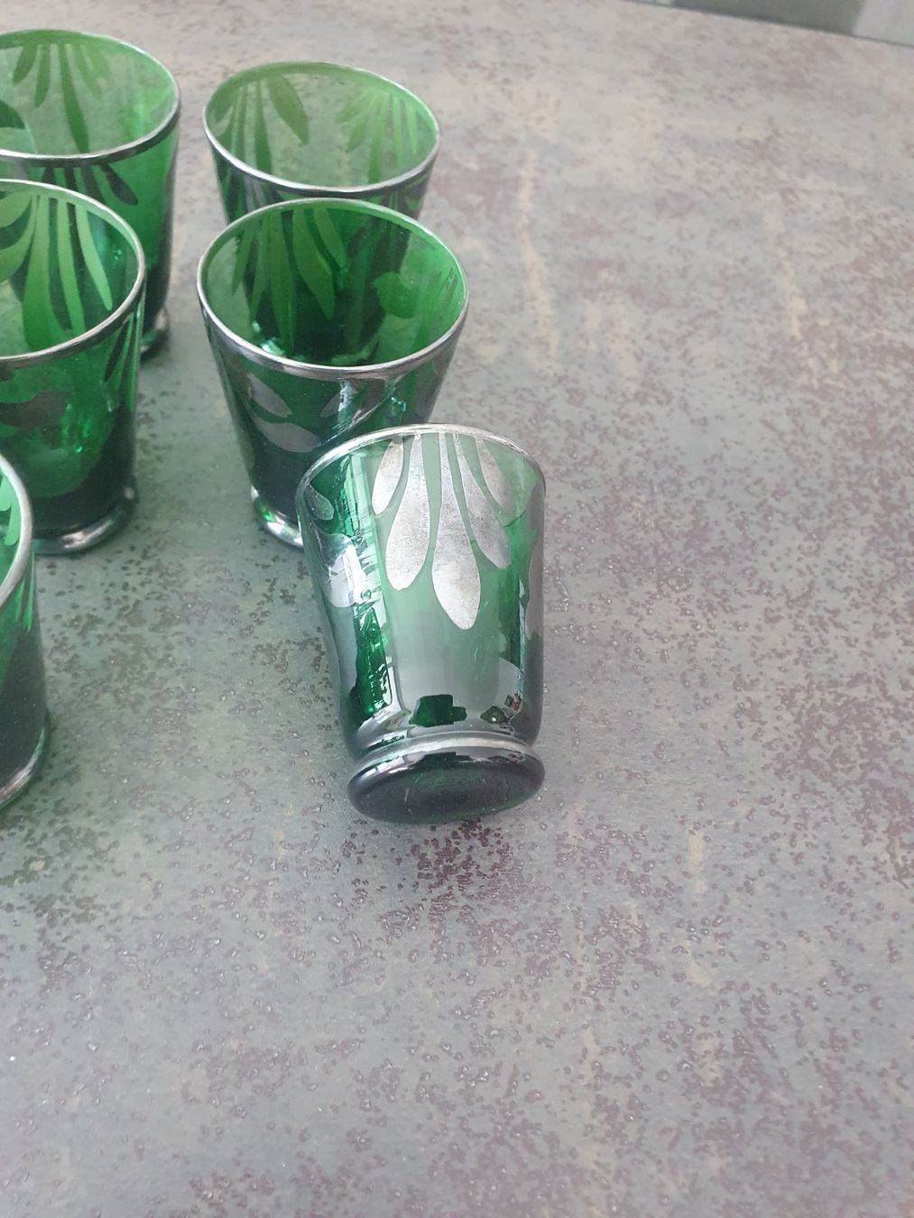 Bicchieri: 6er Set edle Schnapsgläser, Glas, grün mit Silberdekor – Usato da Reinach venduto da 3Guggerli 2