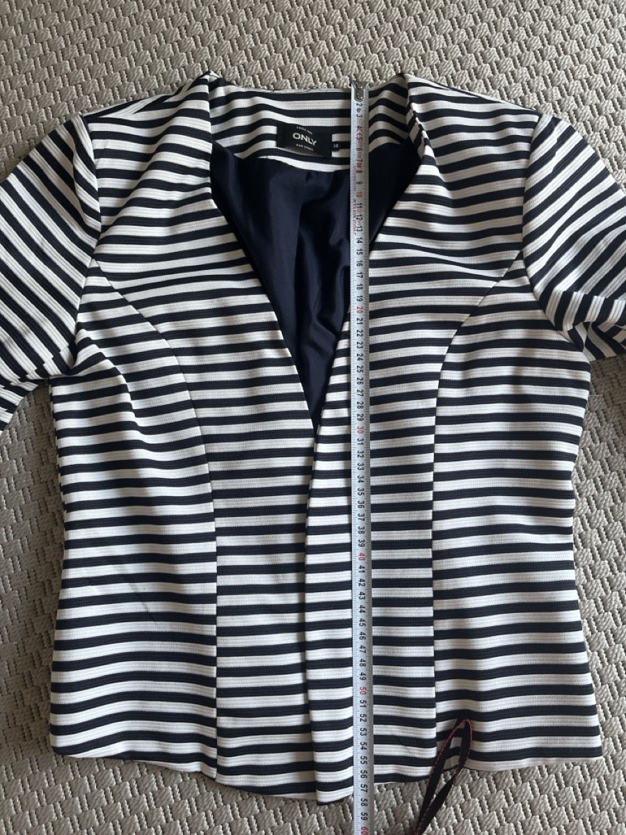 Only Giacche: Only Blazer, blau gestreift, 38 – Usato da Solothurn venduto da Bobesch08 5