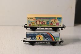 Güterwagen, beide bedruckt, Märklin HO/AC mit OVP