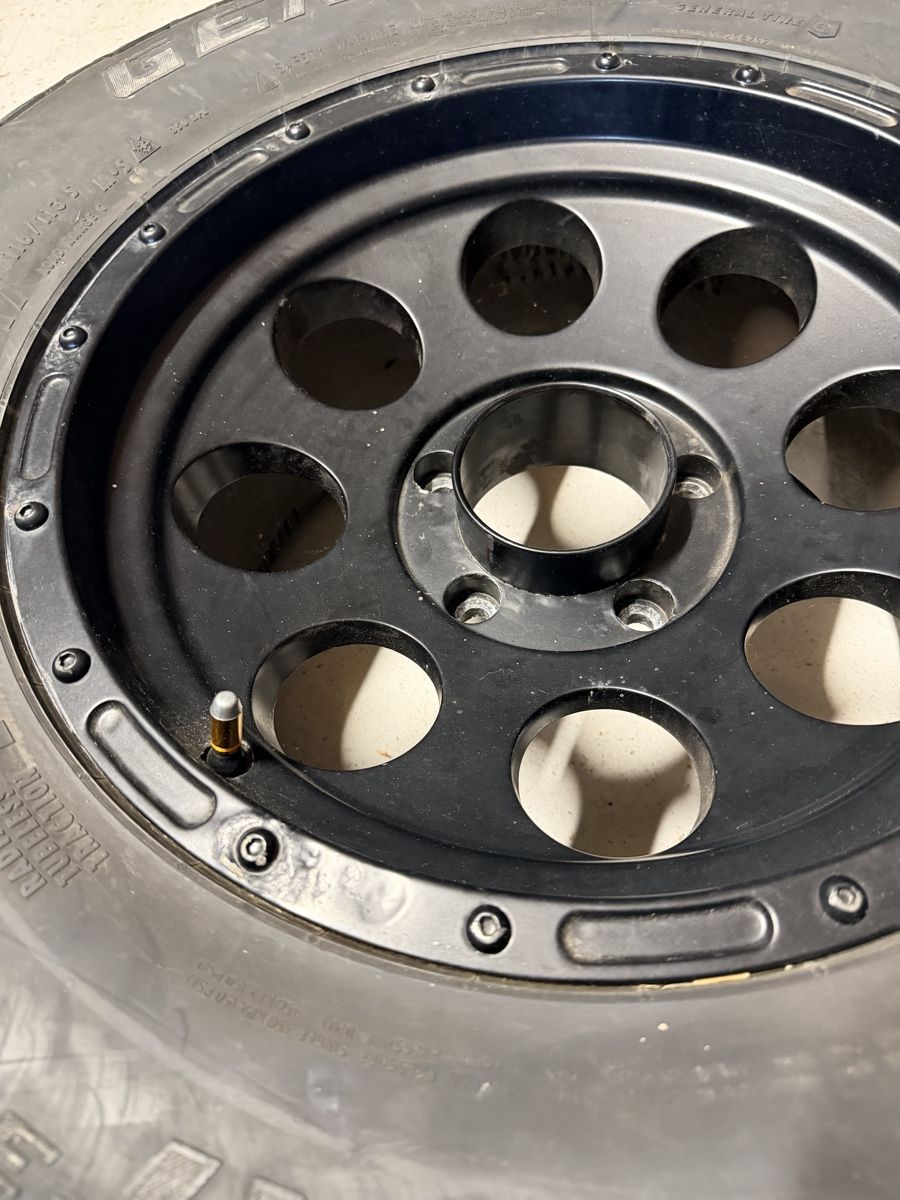 Pneumatici & Ruote complete: Roues complètes Dodge Ram – Usato da Donneloye venduto da Edelweiss_jeep 2