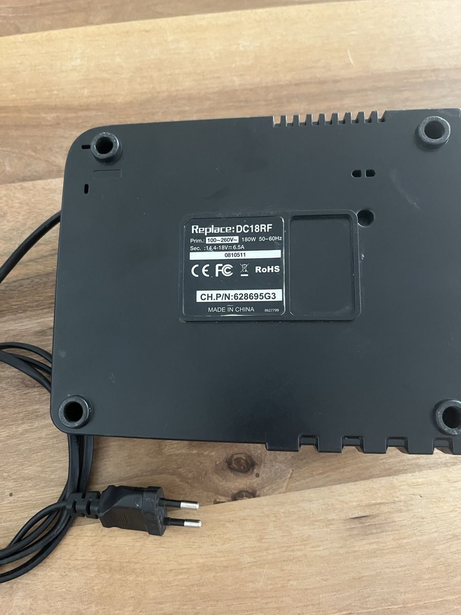 Makita Caricatori & Batterie: Makita Ladegerät  – Usato da Würenlos venduto da KLG_3TBs 4