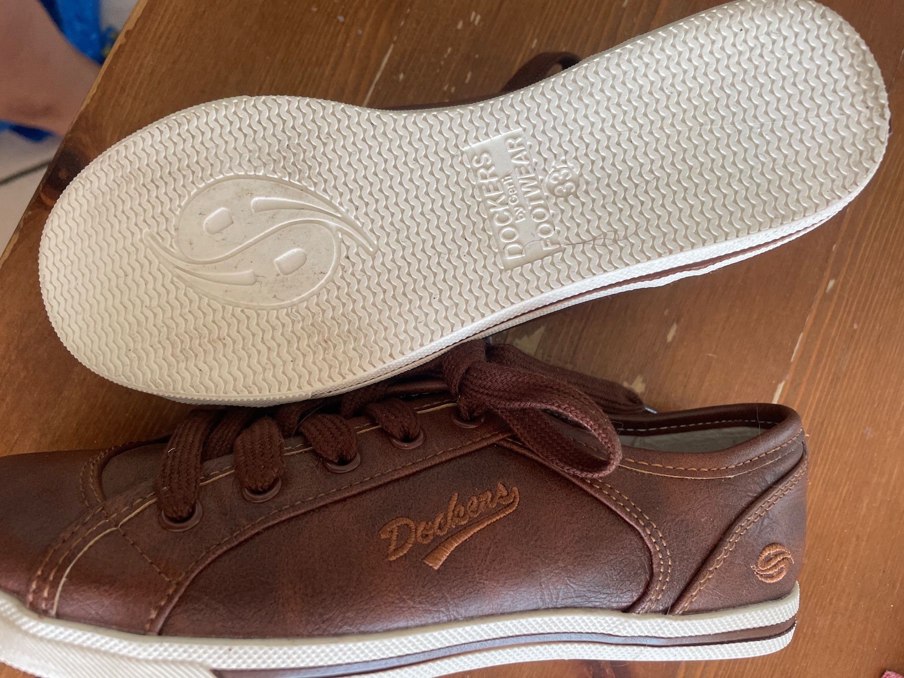 Scarpe per ragazze: Neue braune Dockers Halbschuhe Gr.33 – Nuovo (secondo la descrizione) da Obergerlafingen venduto da cabo4 2