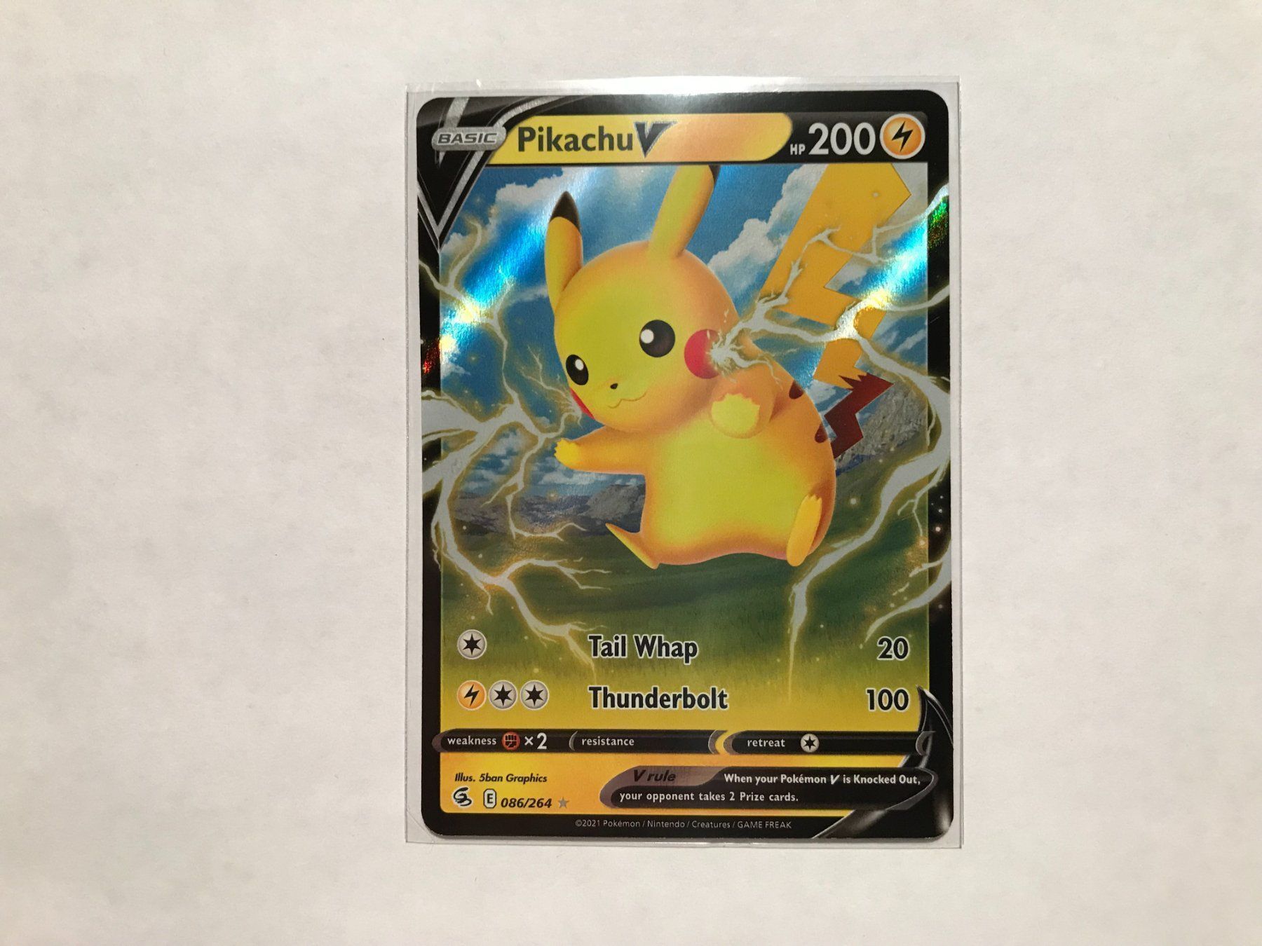 Pokémon Cartes à collectionner: Pikachu V EN – D'occasion à Hagendorn par Pokecollectorch