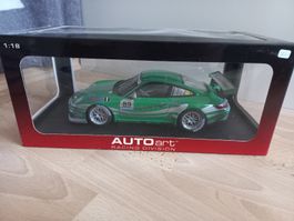 Porsche 911 GT3 Cup VIP 1/18 Autoart 