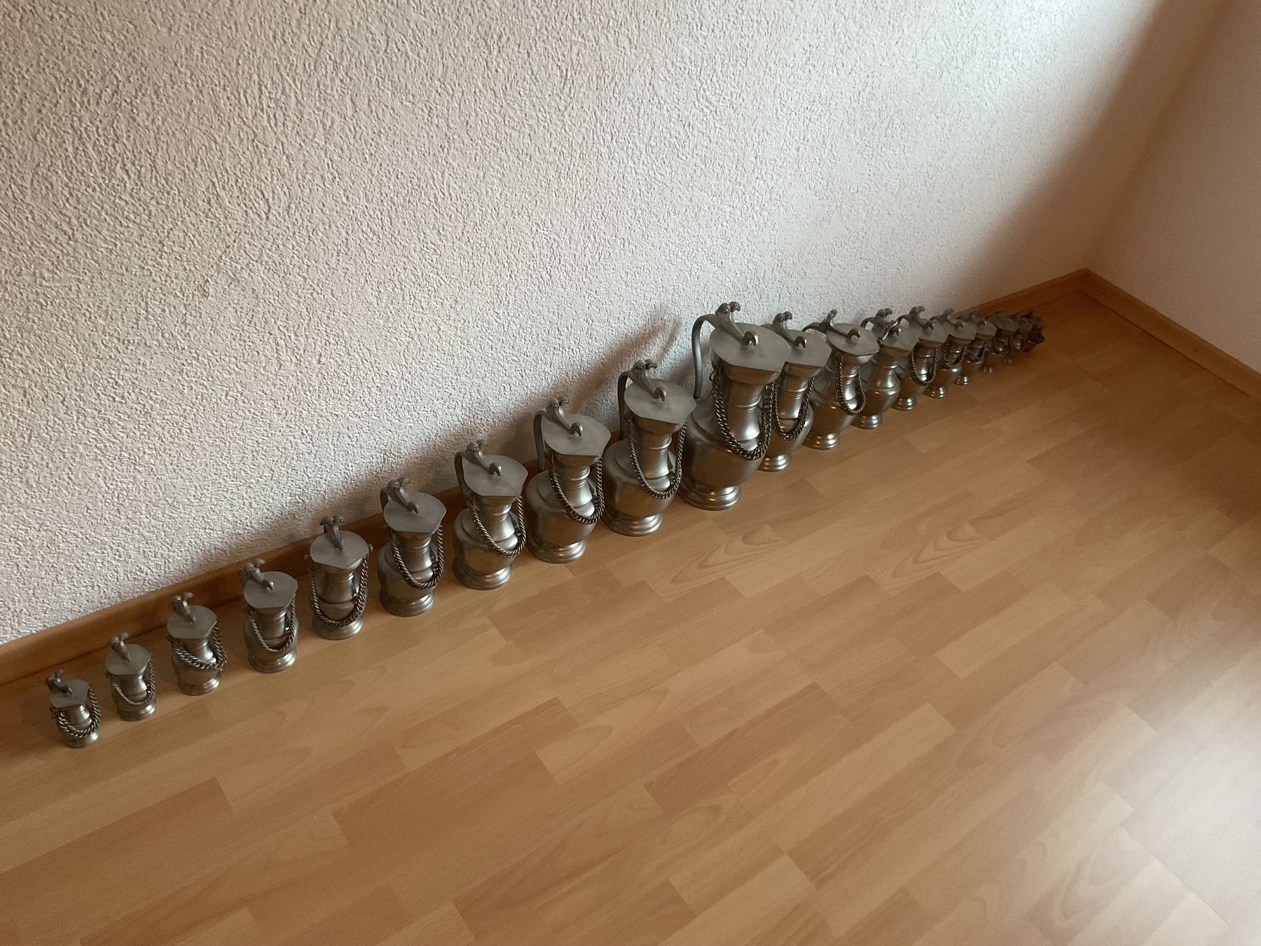 Tutte le decorazioni: 19-teiliges Walliserkannen Set – Usato da Solothurn venduto da huesi78 2