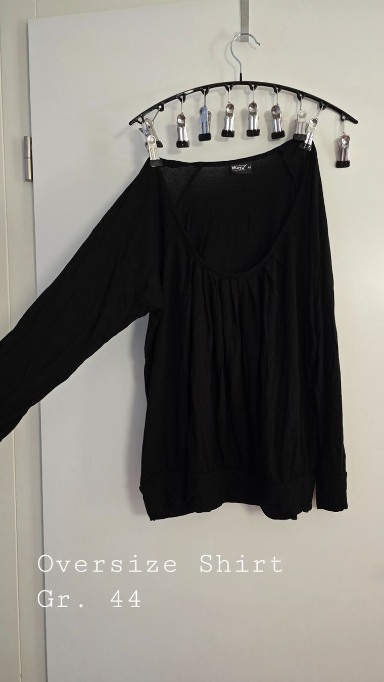 T-Shirts: Oversize Shirt Gr. 44 – Gebraucht aus Sumiswald von van_tfv5