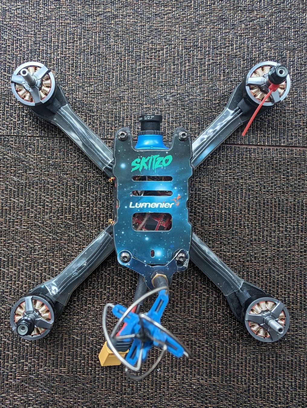 Modellismo RC: FPV QAV-SKITZO Dark Matter FPV Freestyle Quadcopter – Nuovo e nell'imballaggio originale da Winterthur venduto da Miwok 1