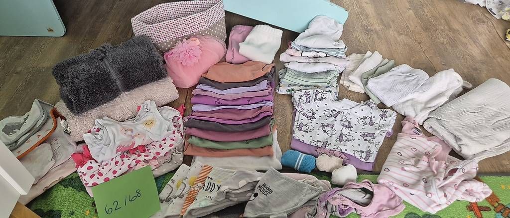Lotti & Set di vestiti: Sehr gepflegtes kleiderpaket mädchen 62/68 – Usato da Immensee venduto da ser_8529