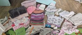 Sehr gepflegtes kleiderpaket mädchen 62/68