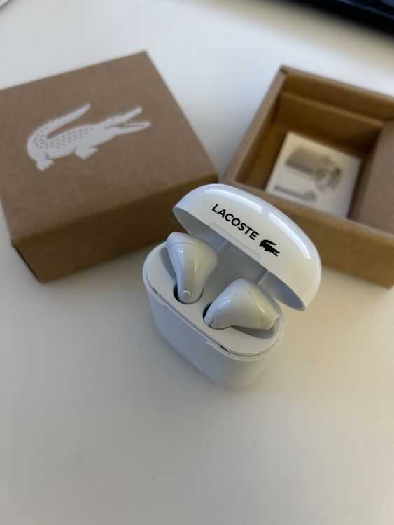 Lacoste earphones 2025