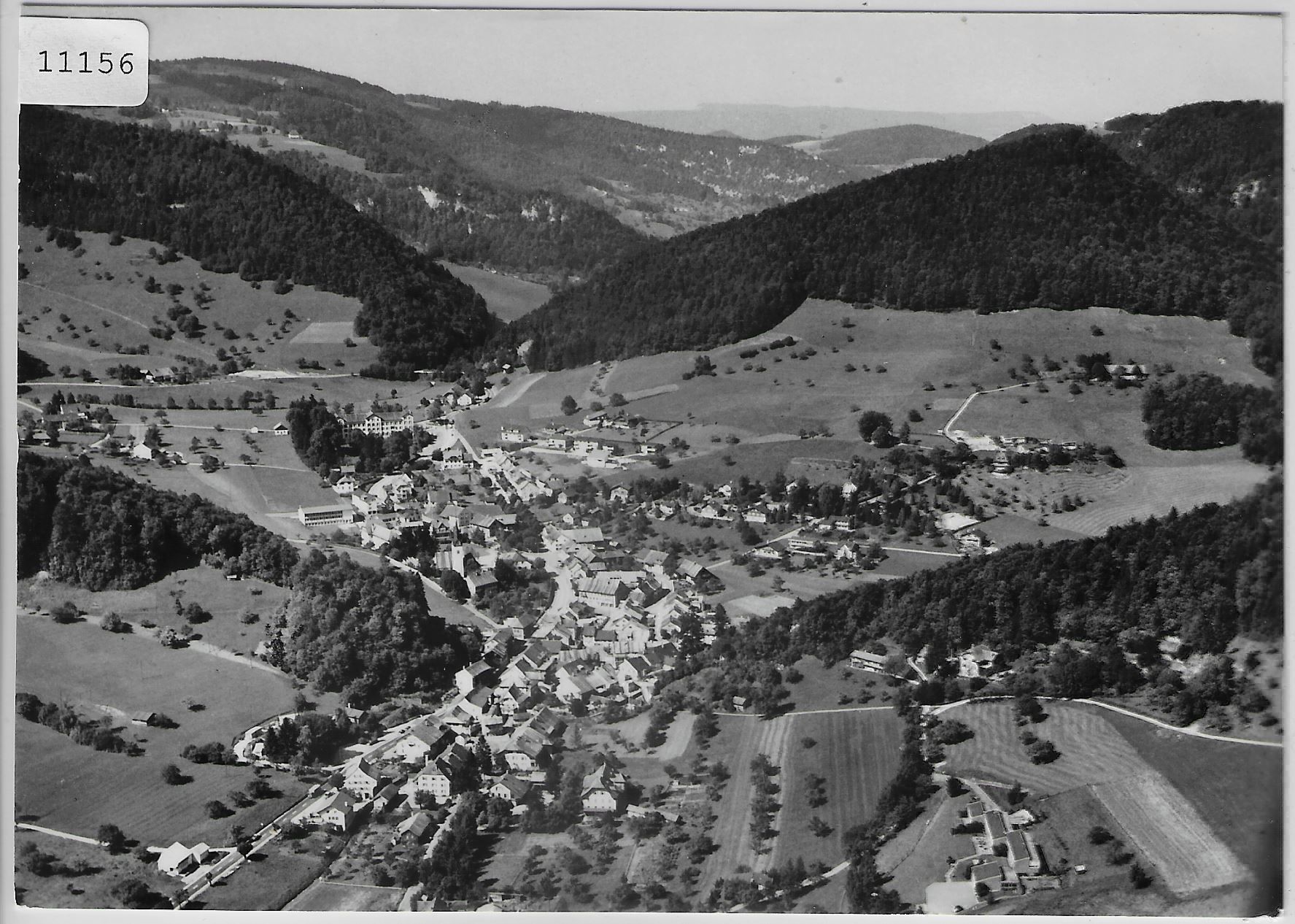 Cartoline postali: Flugaufnahme Langenbruck BL – Usato da Ettingen venduto da Kartenplanet