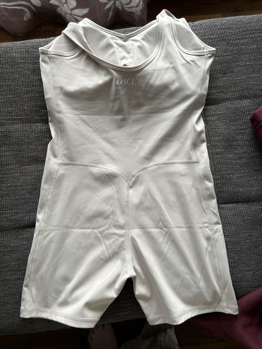 Oace Leggings: Oace jumpsuit M neu mit Etikett – Neu und originalverpackt aus Dussnang von lea_6clh 1