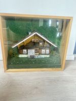 Swiss Chalet. Modell im Glaskasten. Rarität!