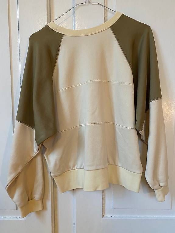 Pullover & Sweatshirts: Designer Pulli von Love Stories – Gebraucht aus Zürich von Zababble 1