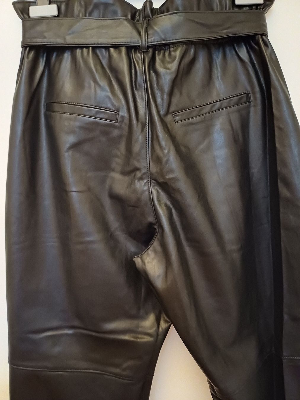 Mango Pantaloni: Hose - Marke: Mango - Grösse : L – Usato da Würenlos venduto da Abracadabra26 7