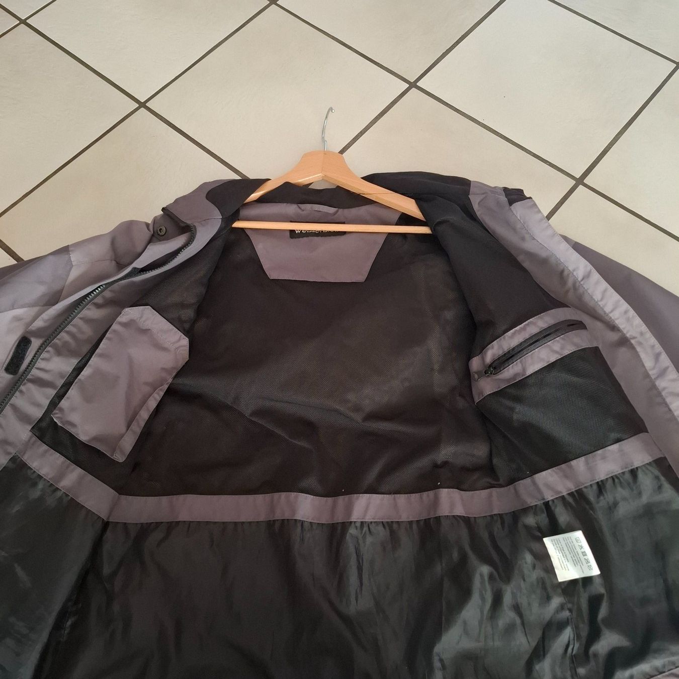 Giacche: Damen Regenjacke, grau, Gr. L – Usato da Sisseln AG venduto da Tropea4334 2