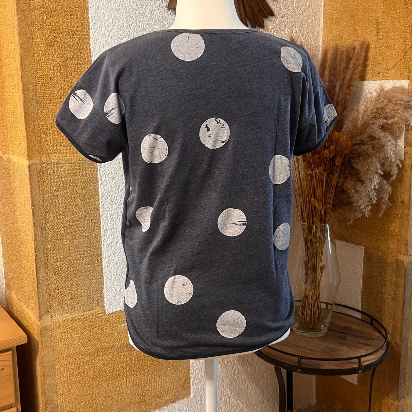 Esprit T-shirt: ESPRIT T.34 Joli T-shirt Comme neuf – Nuovo (secondo la descrizione) da Neuchâtel venduto da wyssku 2