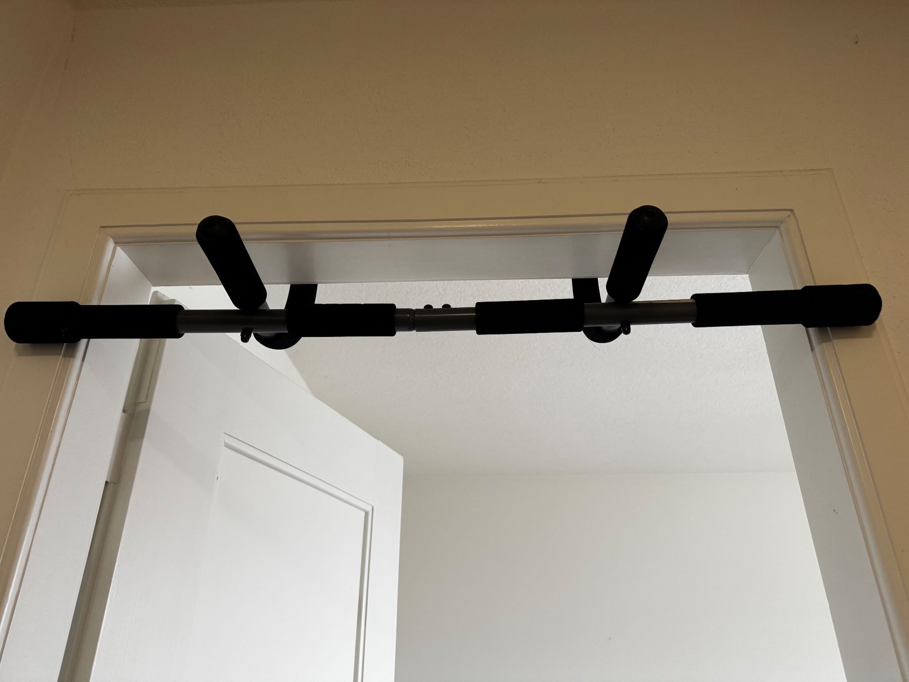Hometrainer: Pull-Up Bar – Gebraucht aus Zürich von kat_ycs8 1