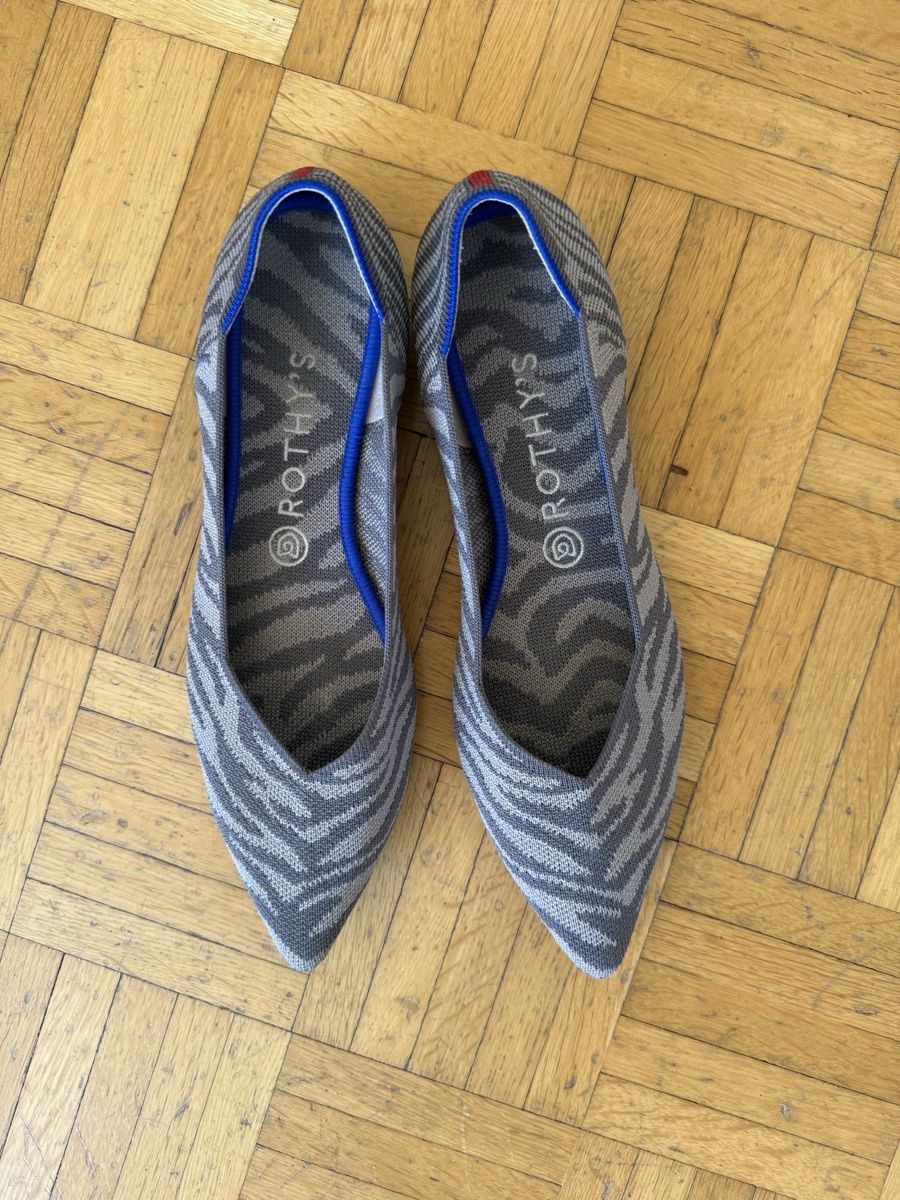 Damenschuhe: Waschbare Damenschuhe Rothy's Grösse 40.5 Zebra-Muster Grau – Gebraucht aus Remigen von lsp02