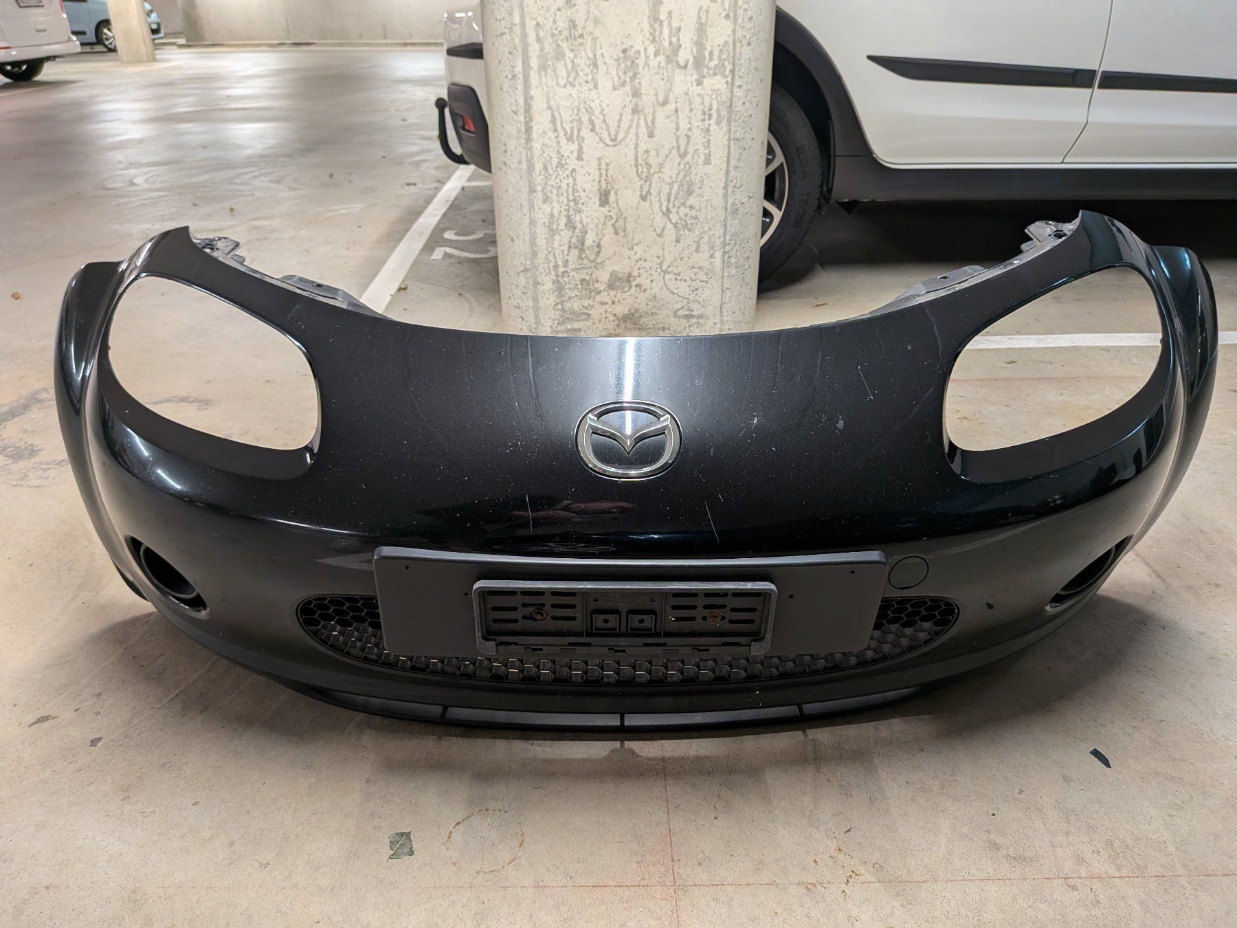 Mazda Alle Autoersatzteile: MX5 NC pare-choc avant / front bumper – Gebraucht aus Lausanne von Sman77