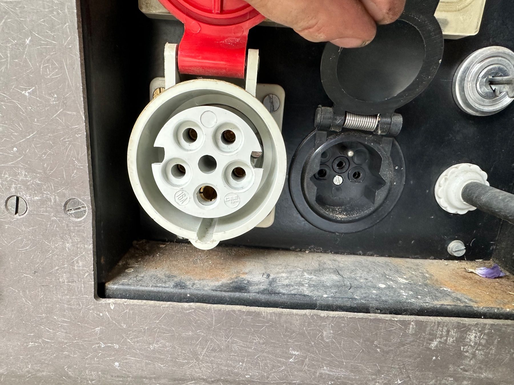 Générateurs de courant: Benzin -Generator 400 V Drehstrom – D'occasion à Stettfurt par Oba 9