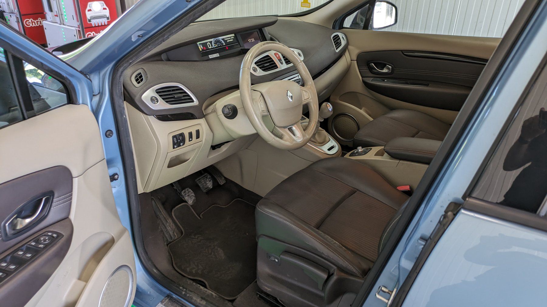 Renault Autos: Renault Gr.Scénic Privilege 2010 – Gebraucht aus St.Gallen von  9