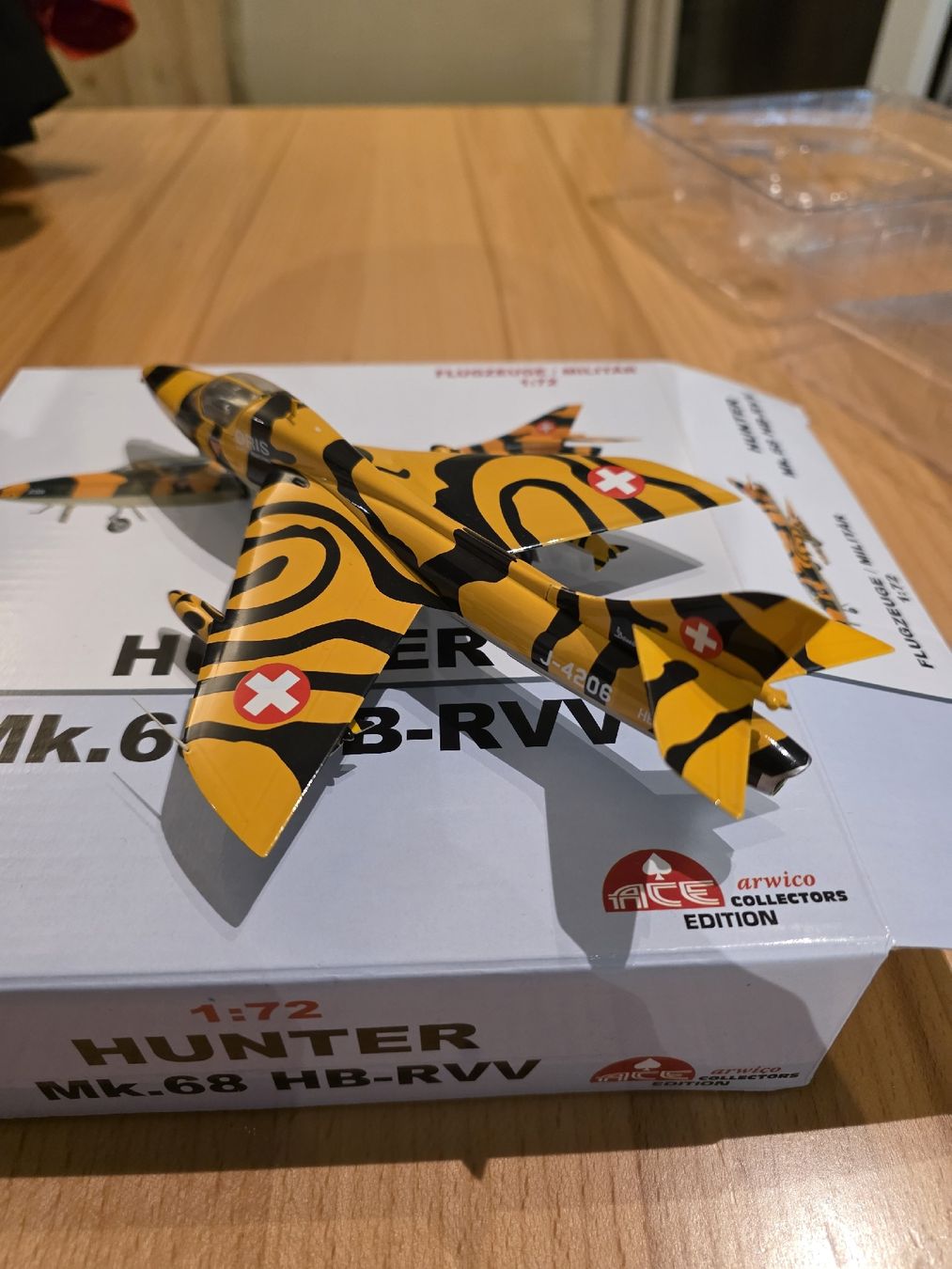 Schweizer Armee Kit di modellismo & Modellini statici: Hunter Mk68 HB-RVV 1/72 ACE – Nuovo e nell'imballaggio originale da Lentigny venduto da kev_j2xf 1