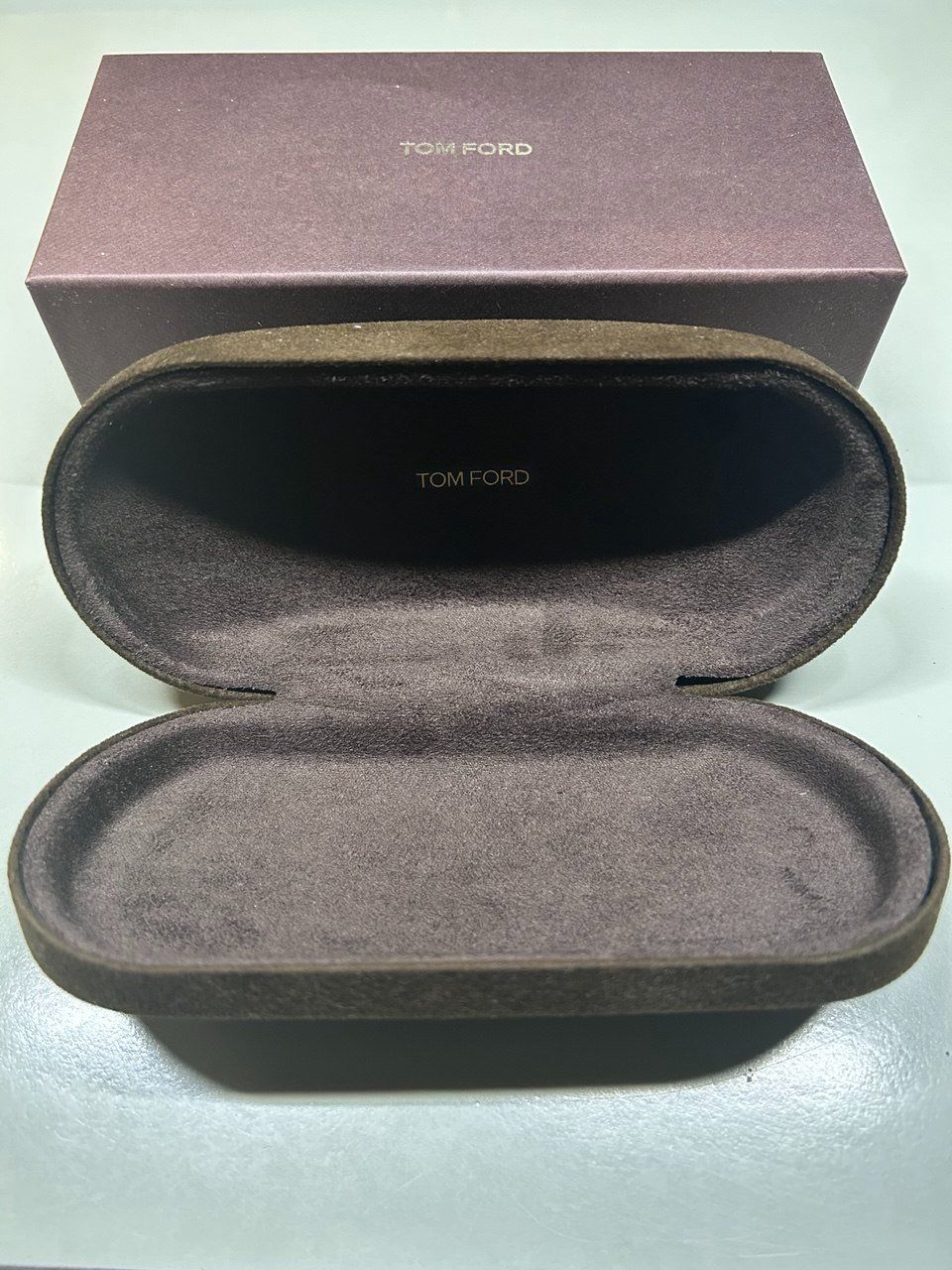 Altro in  Abbigliamento & Accessori: Tom Ford Case + Box – Nuovo (secondo la descrizione) da Giubiasco venduto da LorisVale 3