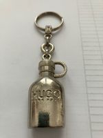 Schlüsselanhänger HUGO Boss Flaschenform gebraucht
